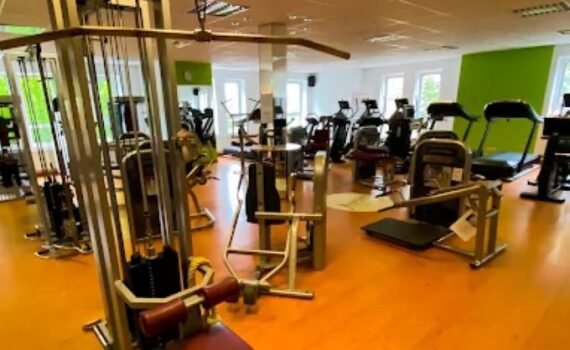 Verschiede Kraft- und Ausdauergeräte im Vitadrom Coesfeld.